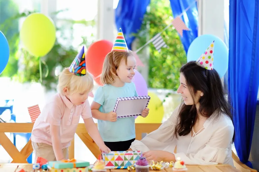 The Benefits of Party Planning Services for Your Kid’s Celebration
